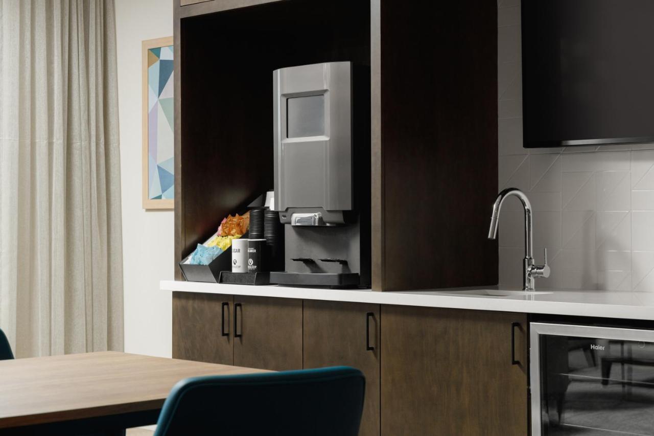 Waterwalk Extended Stay By Wyndham Jacksonville Deerwood Pk Екстер'єр фото