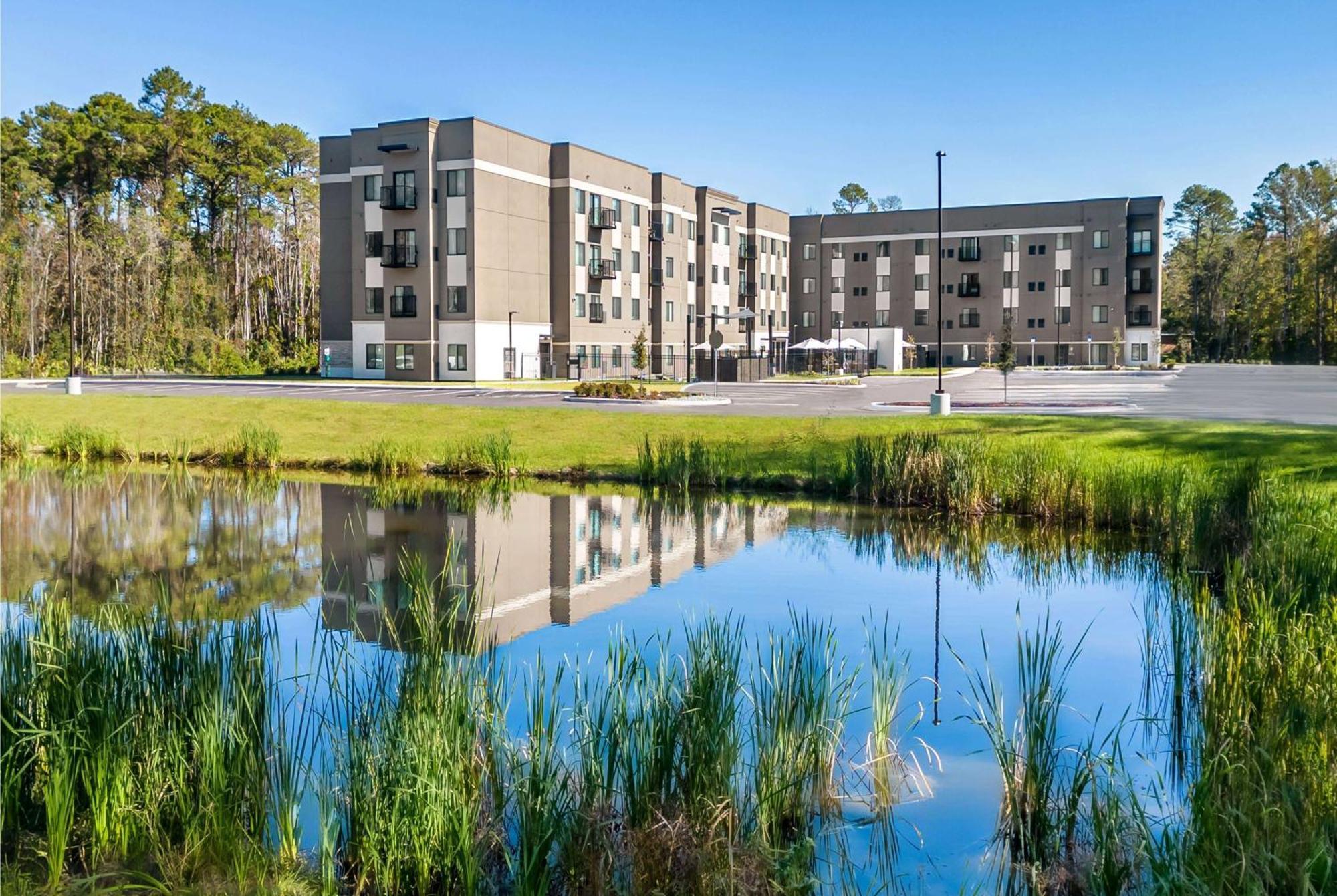Waterwalk Extended Stay By Wyndham Jacksonville Deerwood Pk Екстер'єр фото